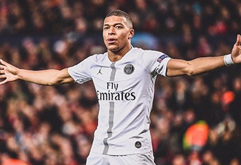 Kylian Mbappé ciblé par un tag homophobe, raciste et antisémite dans le RER parisien