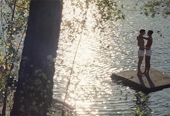Amour, soleil et danse… Robyn dévoile le clip de « Send To Robin Immediately »