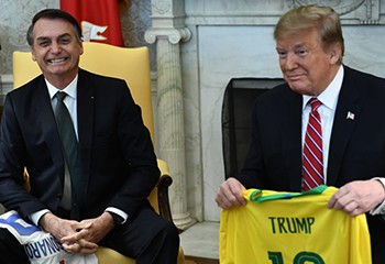 Homophobie, « idéologie de genre »… : Trump et Bolsonaro filent le parfait amour