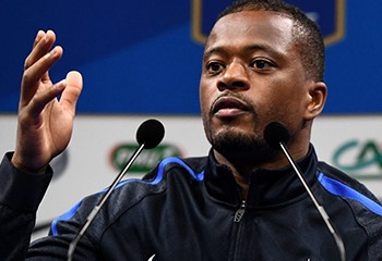 Insultes homophobes, menaces… : le PSG condamne les propos choquants de Patrice Evra