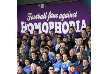 Football Chants racistes et homophobes: un sujet européen, des réponses différentes