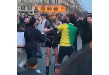 Une enquête ouverte après l'agression transphobe filmée Place de la République