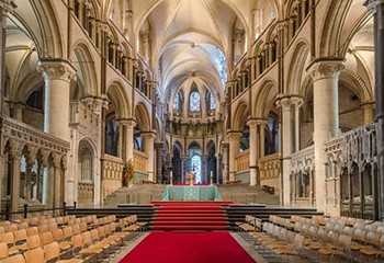 Espagne : une église catholique soupçonnée de pratiquer des « thérapies de conversion »