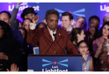 Etats-Unis: Lori Lightfoot, femme noire et ouvertement lesbienne, est la nouvelle maire de Chicago