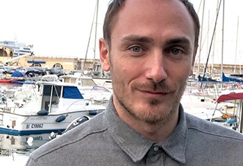 « En Corse, les gays deviennent paranoïaques »