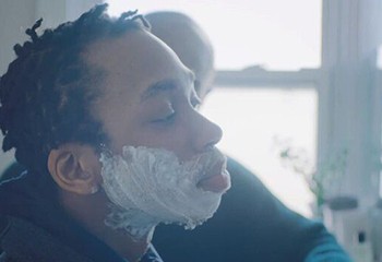 Cette pub Gillette montre un jeune transgenre qui apprend à se raser avec son père