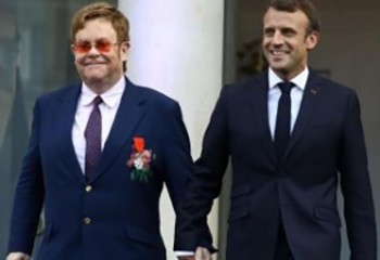 Elysée Main dans la main, Macron et Elton John mobilisent contre le sida