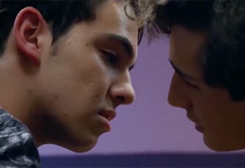 La première télénovela centrée sur un couple gay débute au Mexique