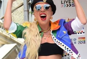 USA Lady Gaga fait une apparition surprise à la Gay Pride géante de New York
