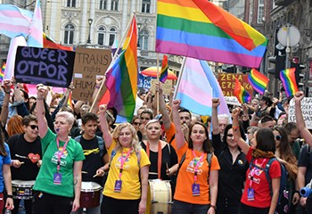 La première Marche des Fiertés de Sarajevo, un évènement capital pour les LGBT bosniens