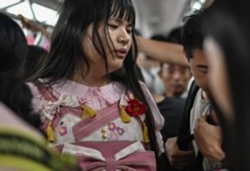 Asie L'automutilation, geste du désespoir pour des trans en Chine