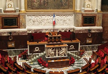 L’Assemblée nationale vote l’ouverture de la PMA à toutes les femmes