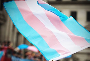 les personnes trans qui ont suivi une chirurgie de réattribution sexuelle auraient une meilleure santé mentale