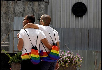 Costa Rica : le mariage pour les couples homos entrera bien en vigueur en mai 2020