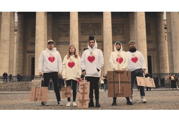 Hoshi répond à la Manif Pour Tous dans un titre puissant