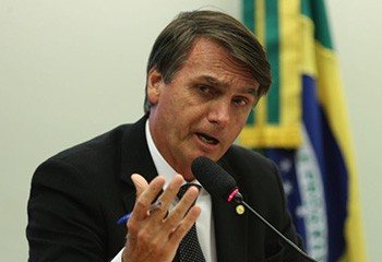 Jair Bolsonaro s’excuse après une remarque homophobe