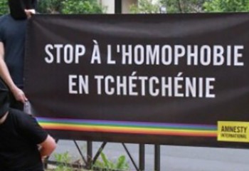 Fédération de Russie En fuite, une bisexuelle porte plainte après avoir été torturée et exorcisée en Tchétchénie
