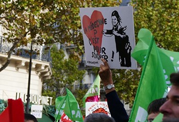 Cette activiste féministe a un message fort à faire passer aux enfants de la Manif pour tous