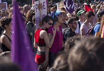 Assistance médicale à la procréation et filiation : la loi doit inclure les personnes trans