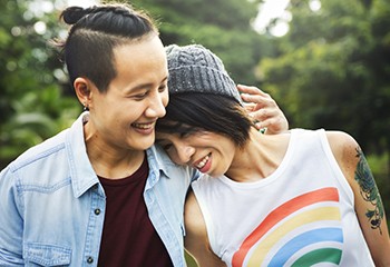 États-Unis : le recensement va désormais comptabiliser les couples de même sexe