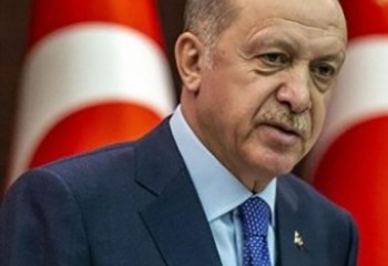 Turquie Erdogan défend un responsable religieux accusé d'homophobie