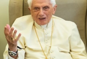 Vatican Benoît XVI s'en prend à nouveau au mariage gay