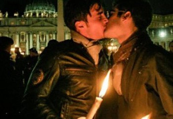 Eglise catholique Les LGBT catholiques, reconnaissants mais sans illusion, après les propos du pape sur l'union civile