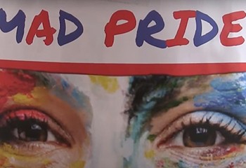 Mad Prides (1/2) : Des « survivant.es de la psychiatrie » fièr.es et libres