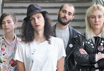 « Faire du queer punk, c’est montrer qu’on existe » : rencontre avec le groupe énervé et poétique Versinthë99