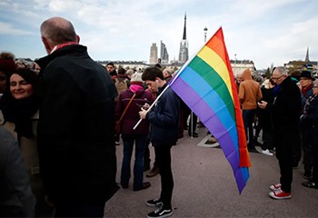 Royaume-Uni : Les soldats LGBT renvoyés de l’armée vont pouvoir récupérer leurs médailles perdues
