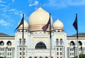 Malaisie Un homme remporte une victoire judiciaire contre les lois islamiques criminalisant l'homosexualité