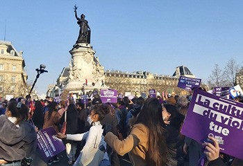 Droits des femmes : des milliers de manifestant.es à Paris et en régions