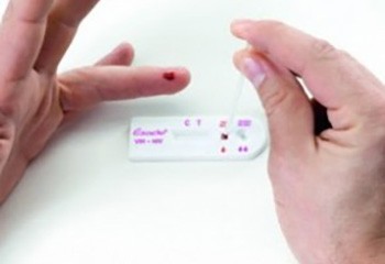 Unitaid Des autotests VIH disponibles moitié moins cher dans 135 pays