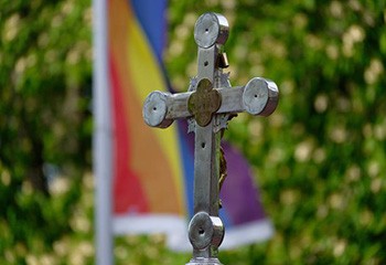 Mariage pour tous: le Vatican défié par des prêtres allemands