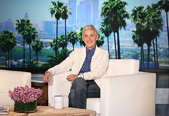 Ellen DeGeneres arrête son show et s’explique sur la polémique : « Ce traitement semblait très misogyne »