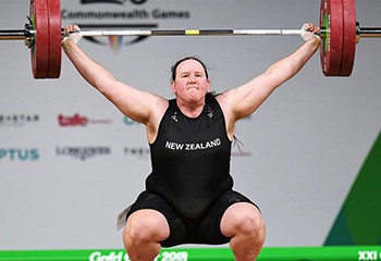 Sport : l’haltérophile trans Laurel Hubbard va participer aux Jeux olympiques de Tokyo