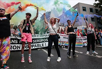 À la marche des fiertés, une communauté LGBT qui en a assez des promesses en l'air