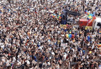 À Marseille, la Pride 2021 réunit plusieurs milliers de personnes