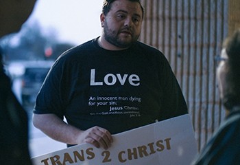 « Désirs martyrisés », l'édifiant combat des « ex-gays, lesbiennes ou trans » sur fond de thérapie de conversion
