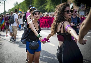 Homophobie en Italie : «La population est plus tolérante que le Sénat»