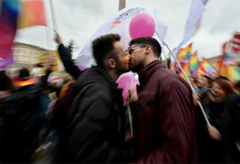 Saint-Valentin : « Amour non censuré », une agence matrimoniale pour les personnes LGBT en Charente