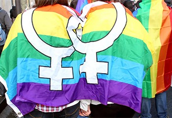 Marseille : La mairie adapte ses formulaires d’état civil aux personnes trans et homosexuelles