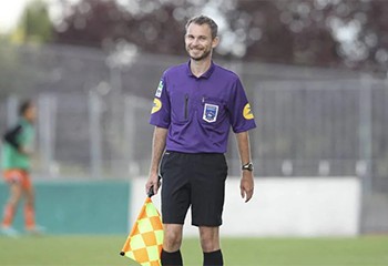 ENTRETIEN. « 10 ans que cela me rongeait » : l’ancien arbitre international raconte son coming out