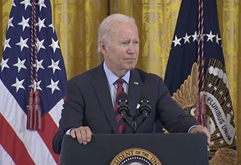 Joe Biden contre enfin les atteintes LGBTphobes de la droite américaine