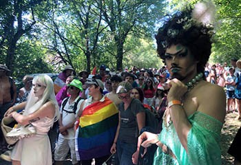 À la marche des fiertés rurales, les « LGBT des champs » rêvent de visibilité