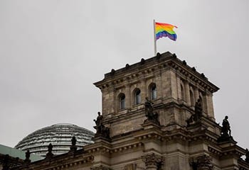 En Allemagne, les victimes LGBT du nazisme seront commémorées au Parlement, une première