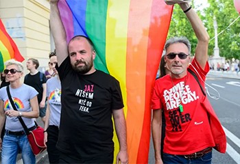 La Slovénie devient le premier pays d'Europe de l'Est à autoriser le mariage homosexuel et l'adoption