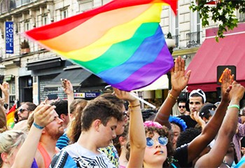 Avoir un ami homosexuel ferait de toi une personne plus tolérante, selon une étude