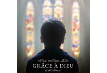 François Ozon assigné pour reporter son film sur un prêtre accusé de pédophilie à Lyon